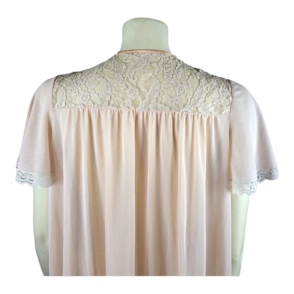 Vintage long nightgown in pink with lace & front tie closing size medium - Picture 9 of 12